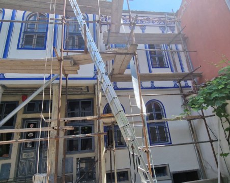 Красивата къща 