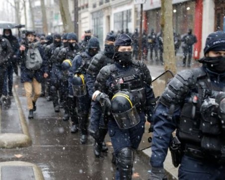 Полицай застреля тийнейджър във Франция, избухнаха безредици