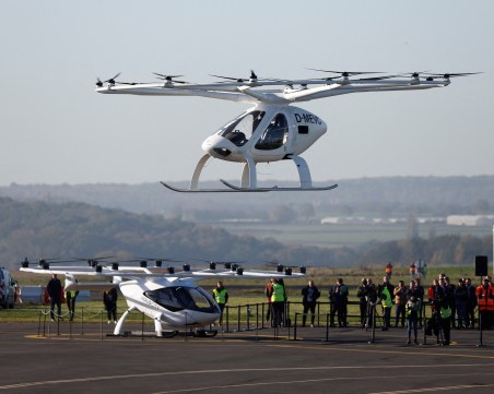 Пускат летящи таксита в Париж от 2024-а