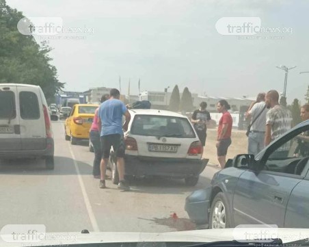 Верижна катастрофа затрудни движението до КАТ