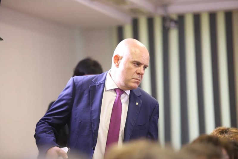 Гешев: Девети ден Прокурорската колегия не се произнася по искането ми за оставка като прокурор