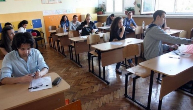 Ниски оценки на външното оценяване, десетокласниците от Пловдив са 9-ти в страната