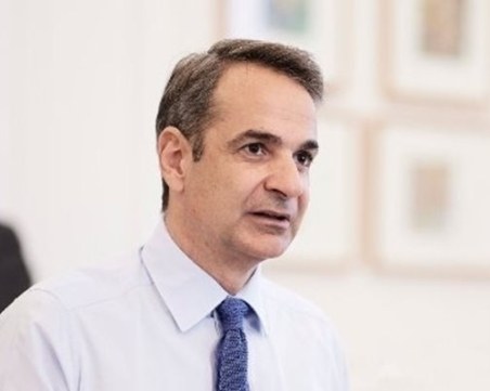 Мицотакис: Справянето с миграцията е задължение на ЕС