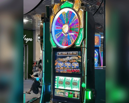 Турист удари джакпот от $1,3 млн. на слот машина на летището