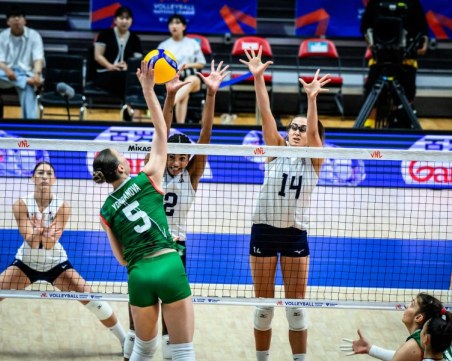 Волейболните националки загубиха от олимпийския шампион САЩ