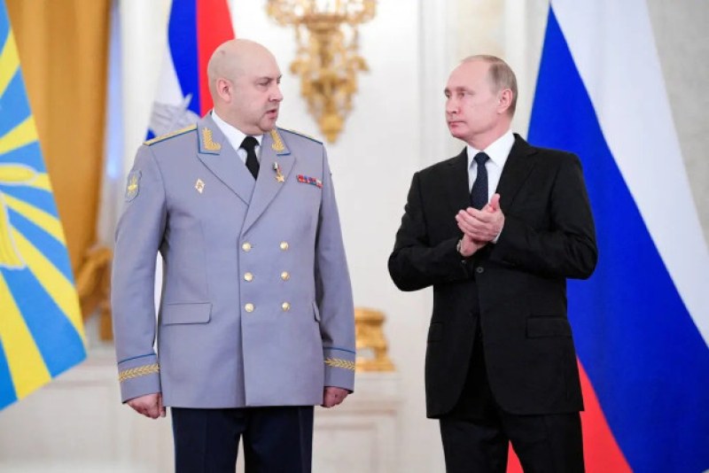 Руски медии: Арестуван е генералът, знаел за бунта на 