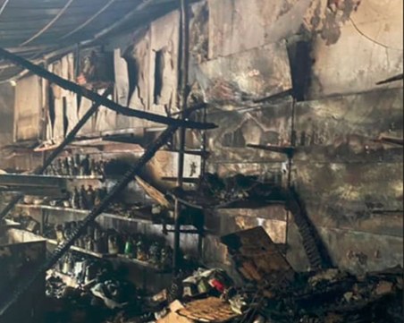 Кардамиса в Кючука е напълно изгорял, съседните сгради са невредими