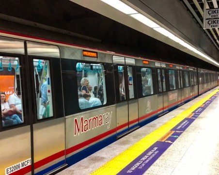 Пожар спря линията „Мармарай