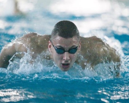 Йосиф Миладинов спечели титлата на 100 м. бътерфлай, Антъни Иванов втори