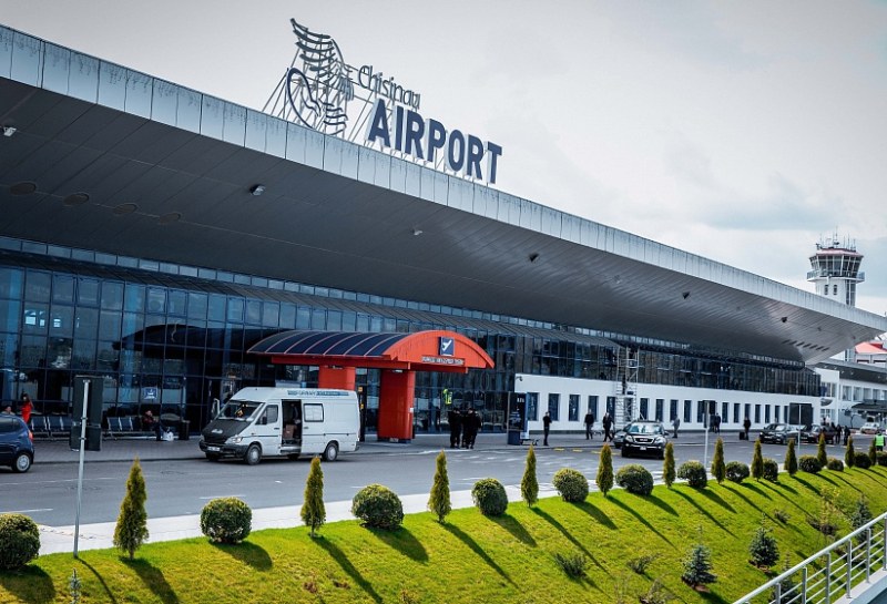 Мъж уби двама души на летището на молдовската столица Кишинев,