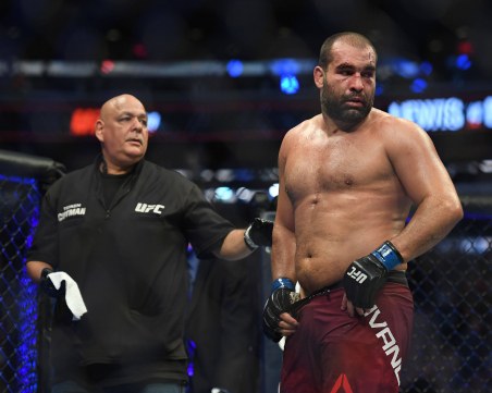 Багата загуби от Александър Романов в галавечерта на UFC