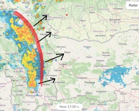 Силни гръмотевични бури се образуват на Балканите, връхлитат България до часове