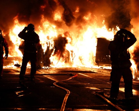 Задава се новa безсънна нощ във Франция, мобилизираха 45 000 полицаи