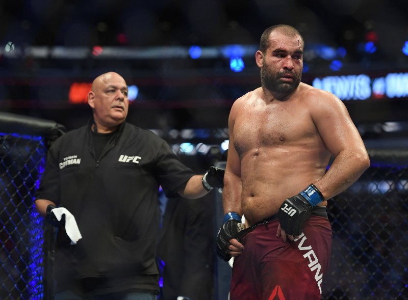 Багата загуби от Александър Романов в галавечерта на UFC