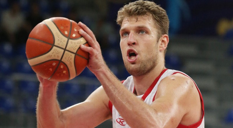 За втори път в историята на баскетбола българин ще играе