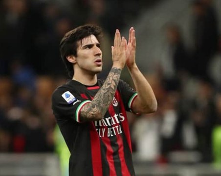 Официално: Тонали е играч на Нюкасъл, стана най-скъпият италиански футболист в историята