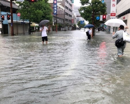 Половин милион души ще бъдат евакуирани в Япония