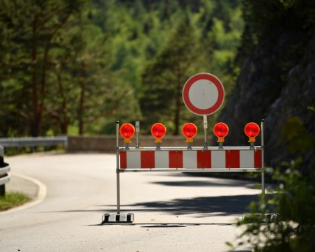 Спират движението през прохода Троян-Кърнаре заради катастрофирал камион