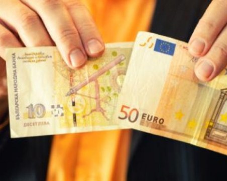 Евробарометър: Българите са разделени поравно 