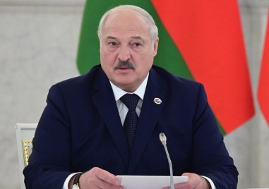 Беларуският президент Александър Лукашенко предположи че през есента могат да започнат мирни преговори за