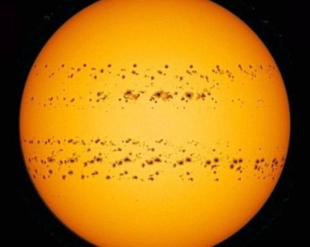 Броят на слънчевите петна достигна 20-годишен връх - има ли опасност за хората?