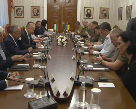 Зеленски към Радев: За какъв конфликт говорите, това е война!