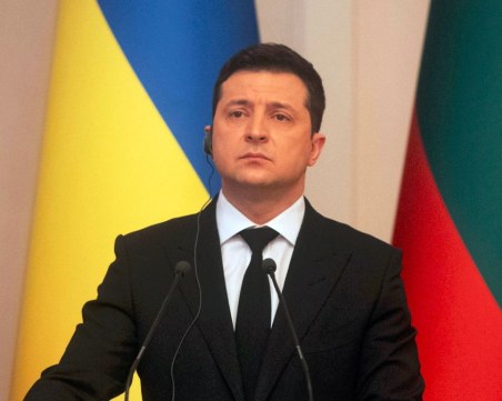 Володимир Зеленски пристигна в България