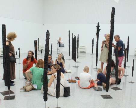 Юлиян Табаков води публиката на 