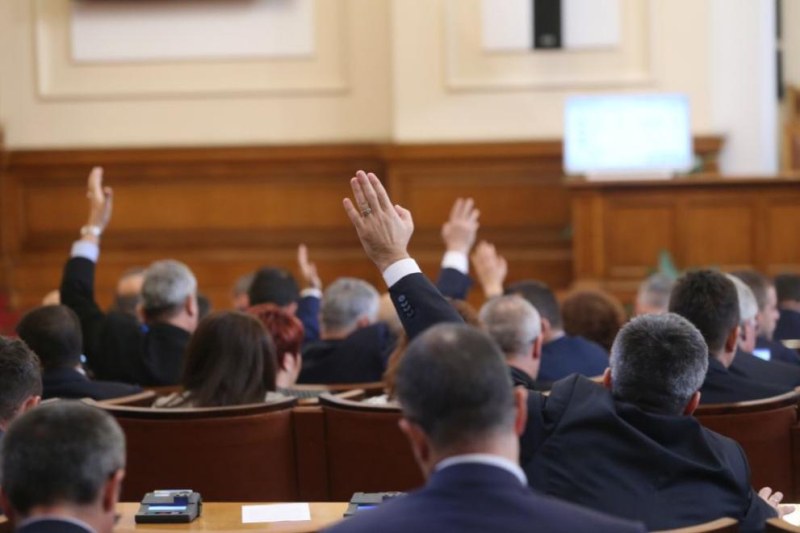 Със 157 гласа “за депутатите приеха декларация за присъединяване на