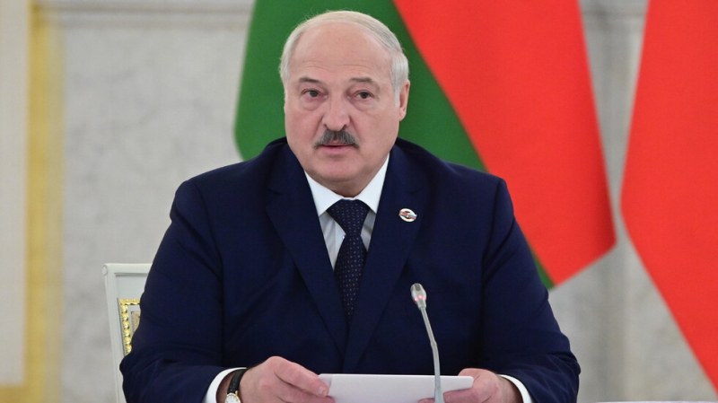 Беларуският президент Александър Лукашенко предположи, че през есента могат да започнат мирни преговори за