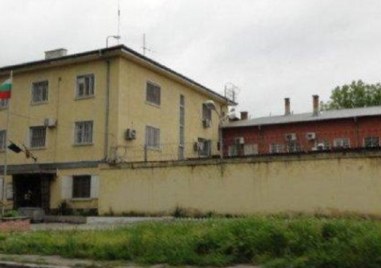 Мъж е бил пребит жестоко в затвора в Пловдив научи