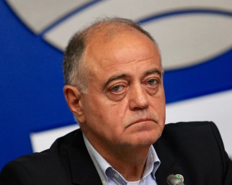 Атанасов: Радев се позиционира на страната на Русия