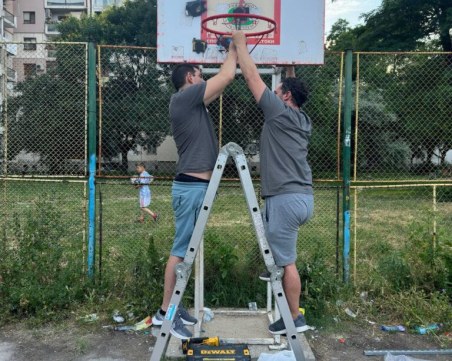 Лошо, Пловдив! Кой счупи новите баскетболни кошове, поставени от доброволците от 