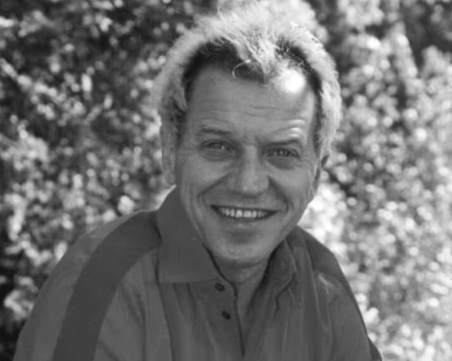 Почина изпълнителят на хита 