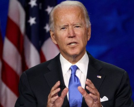 Байдън защити доставката на касетъчни бомби за Украйна