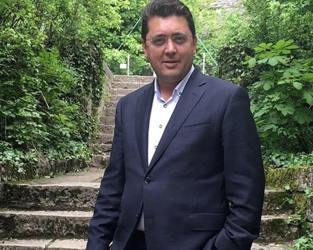 Нови рокади в президентството -  Румен Радев понижи Пламен  Узунов