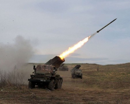 Руски обстрел в украинския град Лиман, най-малко 8 са загинали