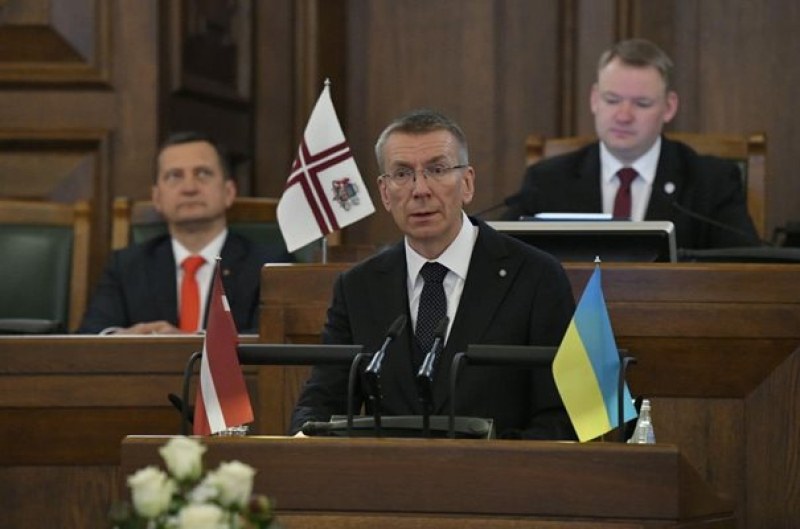 Дългогодишният външен министър на Латвия Едгарс Ринкевич стана първият открит