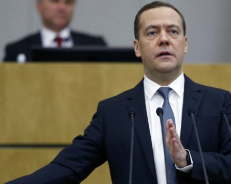 Медведев: Можем да нанесем удари по ядрени обекти в Източна Европа