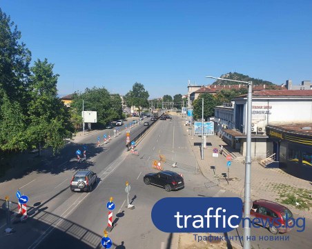 Без сериозен трафик и задръстване около Централна гара, въпреки пътната блокада