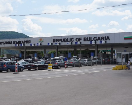 Гранична полиция с важна информация за пътуващите в чужбина деца