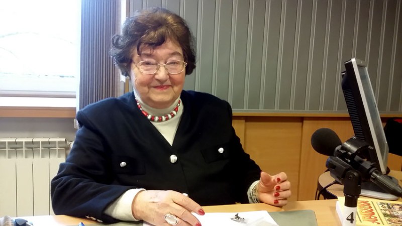 Почина писателката Лидия Николова