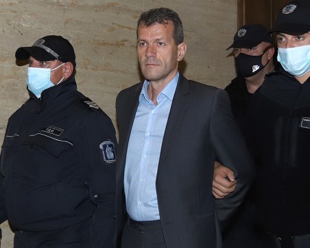Осъдиха Боян Расате на пробация
