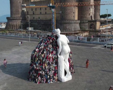 Пожар изпепели арт инсталацията „Венера Парцалоска