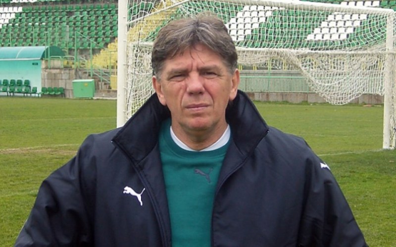Култов бивш треньор на Локо се завърна в българския футбол