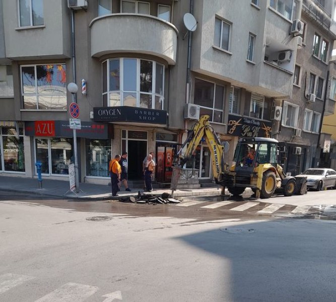 Само година след големия ремонт по Водния цикъл: ВиК авария в „Северен”