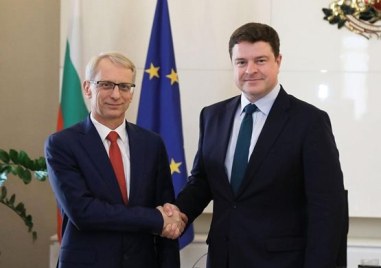 Обединеното кралство е готово да помага още по активно на България