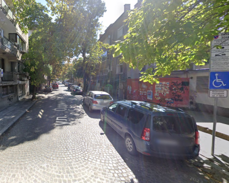 Забраняват паркирането на улица до Централна гара заради пробива