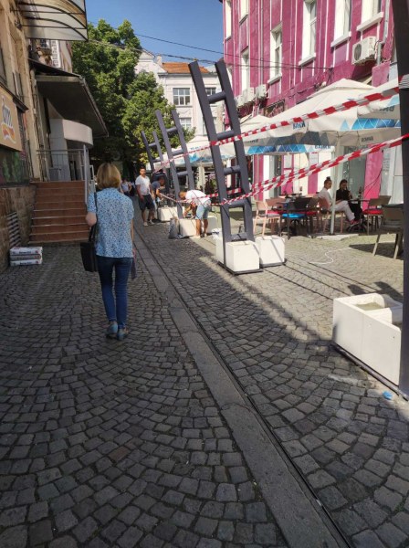 Сладкарница в квартал Капана на Пловдив затвори“ цяла улица, за да