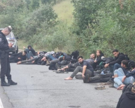 Над 300 мигранти са задържани у нас за последното денонощие